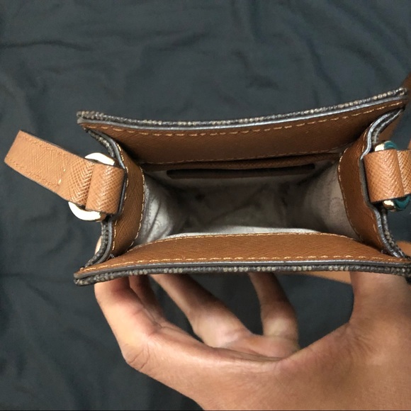 Michael Kors logo crossbody purse - Picture 5 of 8